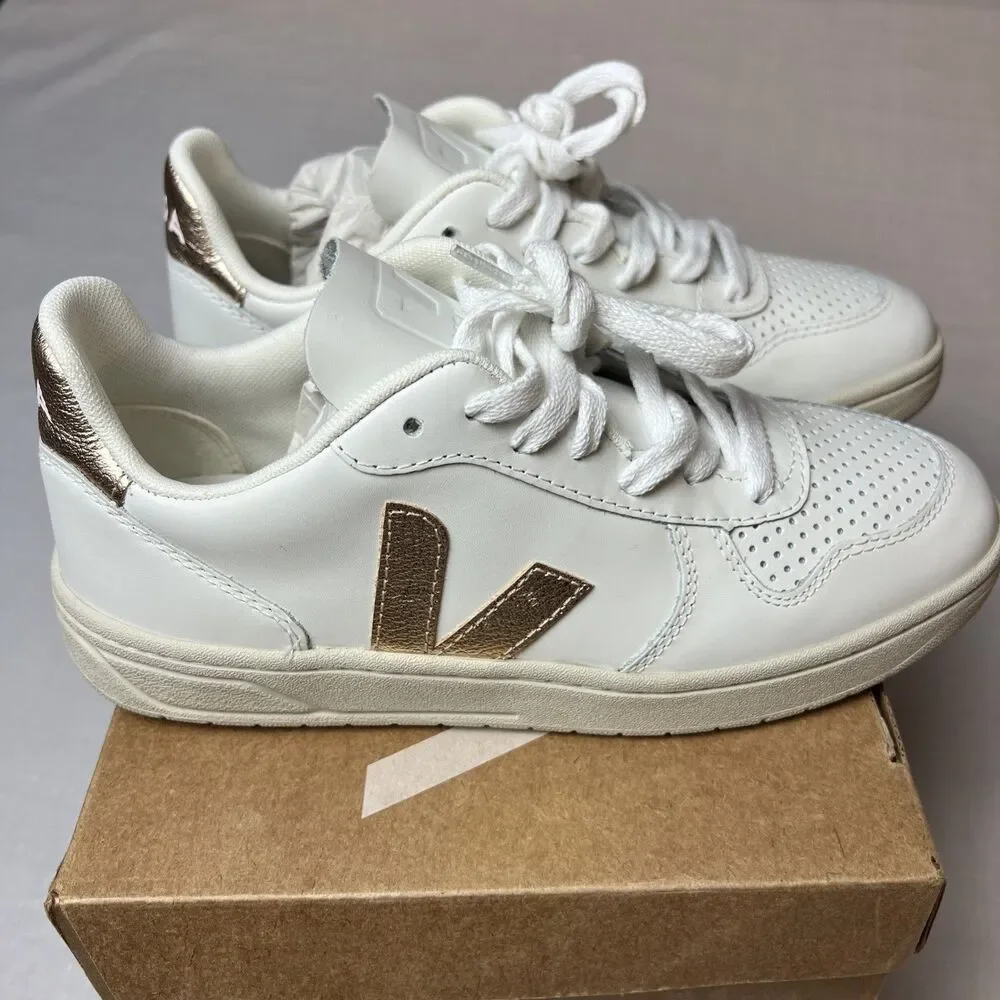 Veja V-10 Leather Extra White Platine Size 6 NIB - Picture 7 of 8